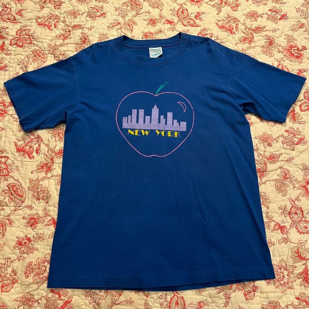 Anvil Men's Navy and Blue T-shirt